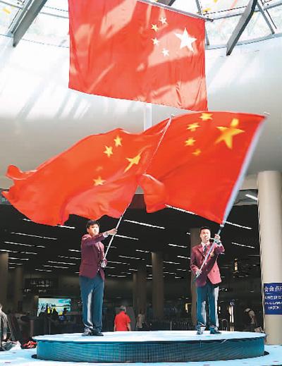 总是说腿疼，腰疼后背疼，拍片子骨头没事，什么原因